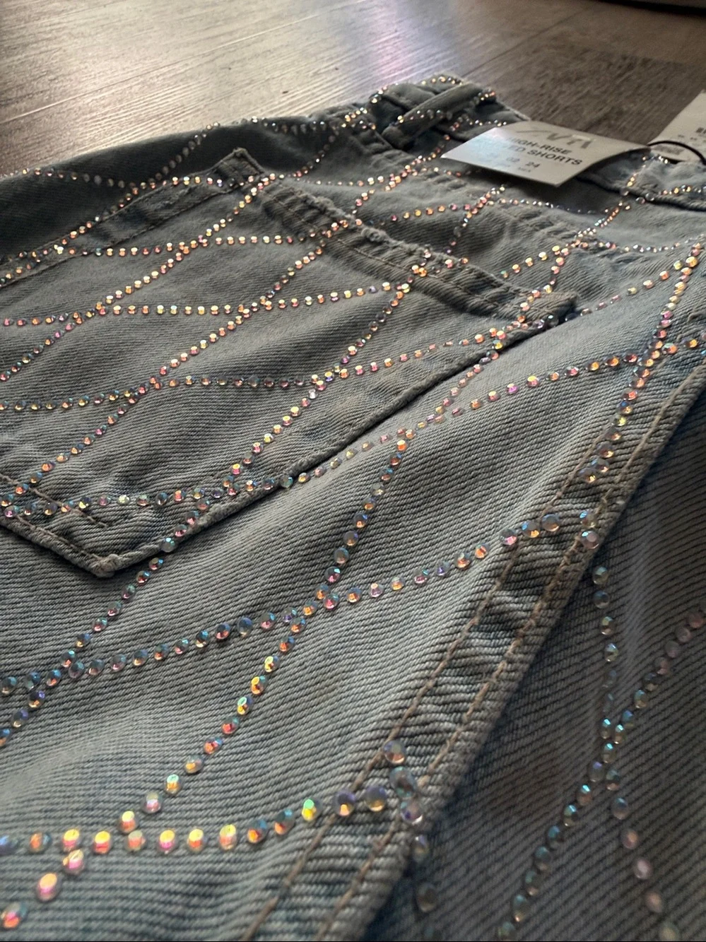 ZARA Light Wash Quilted Denim Shorts with Frayed Hem